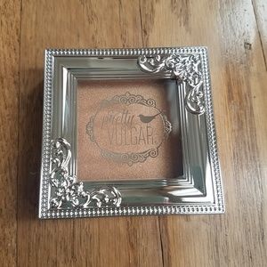 Pretty Vulgar Shimmering Swan Highlighter